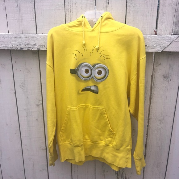 Universal Studios minion sweater - Picture 1 of 3
